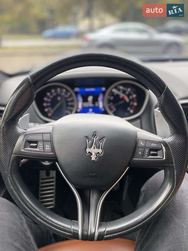 Седан Maserati Ghibli 2016 в Києві