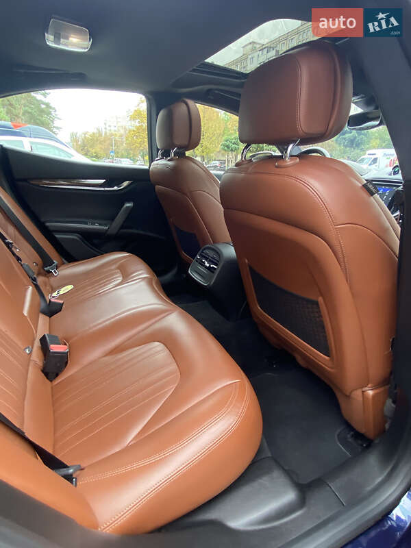 Седан Maserati Ghibli 2016 в Києві