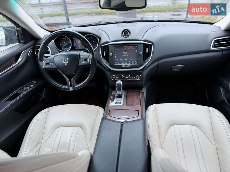 Седан Maserati Ghibli 2014 в Киеве