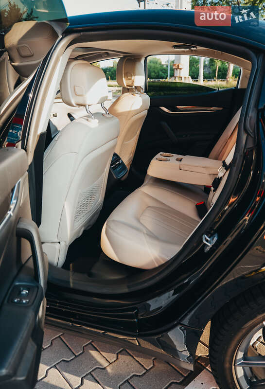 Седан Maserati Ghibli 2017 в Києві фото 20 Седан Maserati Ghibli 2017 в Києві