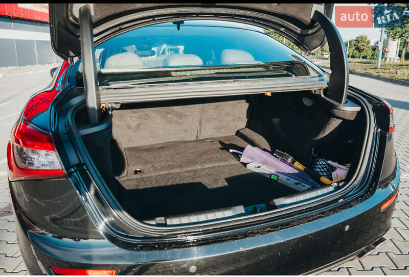 Седан Maserati Ghibli 2017 в Києві фото 34 Седан Maserati Ghibli 2017 в Києві