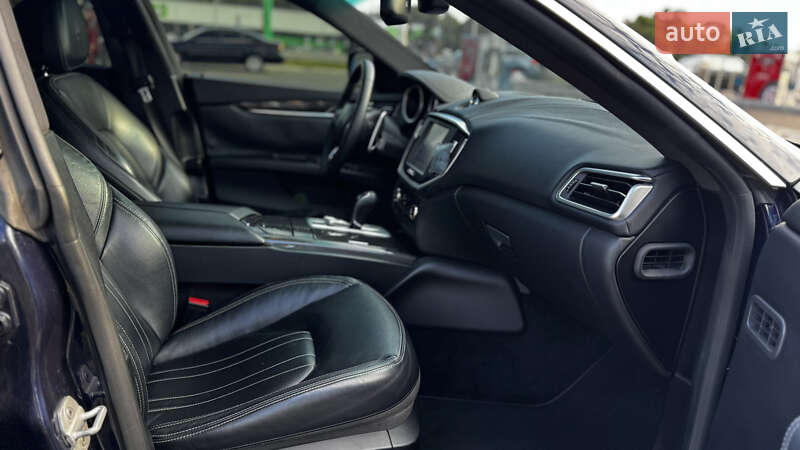 Седан Maserati Ghibli 2015 в Киеве фото 12 Седан Maserati Ghibli 2015 в Киеве