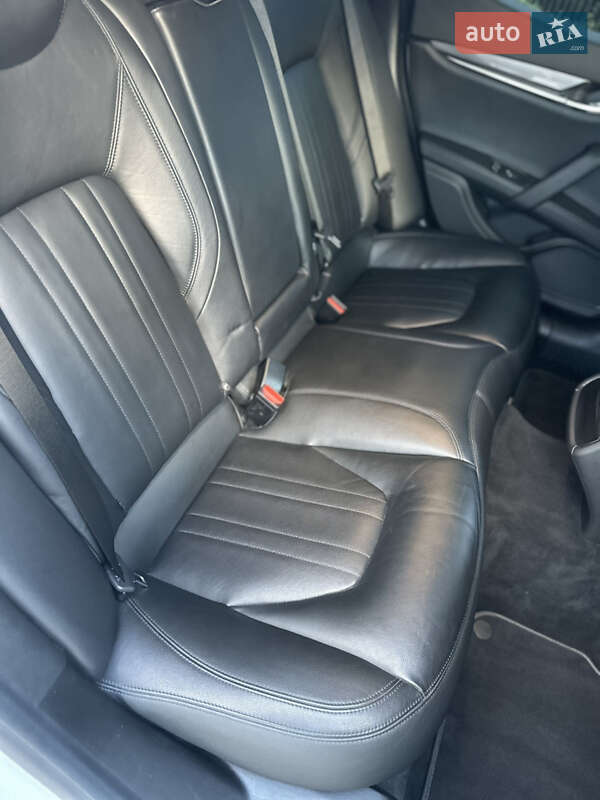 Седан Maserati Ghibli 2020 в Киеве фото 36 Седан Maserati Ghibli 2020 в Киеве