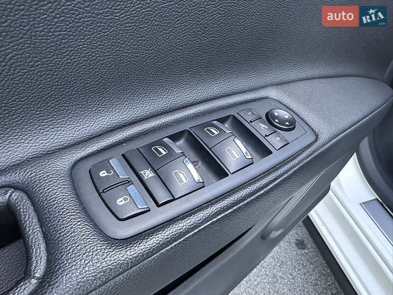 Седан Maserati Ghibli 2020 в Киеве фото 47 Седан Maserati Ghibli 2020 в Киеве