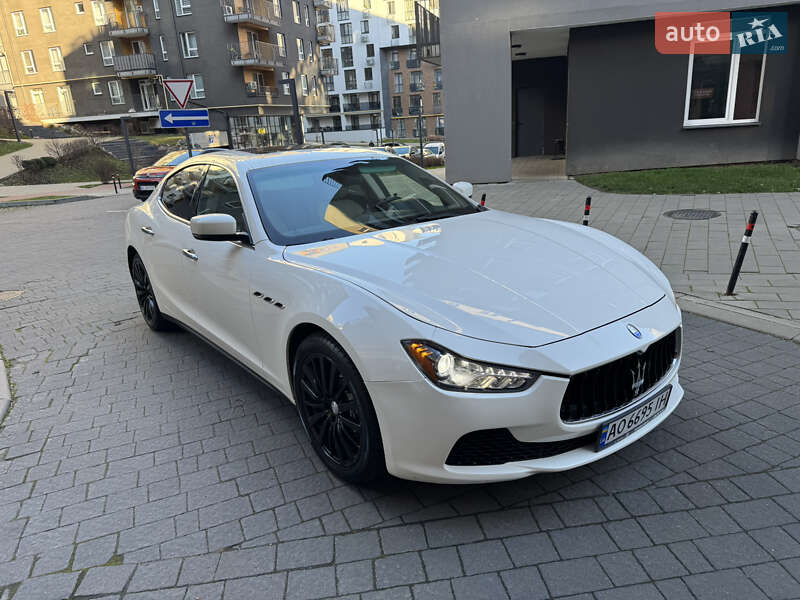 Седан Maserati Ghibli 2014 в Львові
