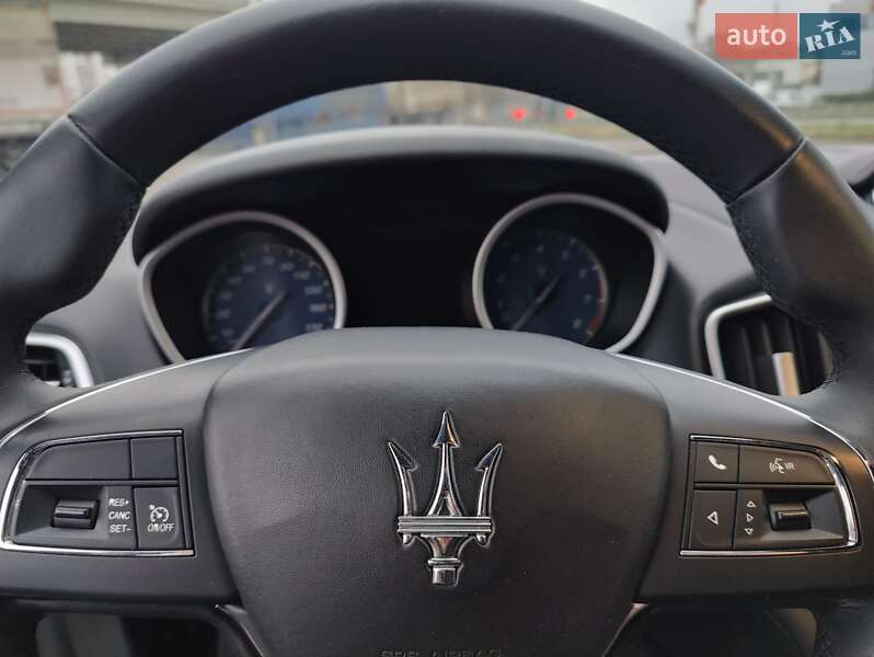 Седан Maserati Ghibli 2017 в Киеве фото 23 Седан Maserati Ghibli 2017 в Киеве
