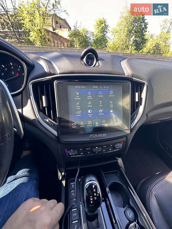 Седан Maserati Ghibli 2016 в Киеве