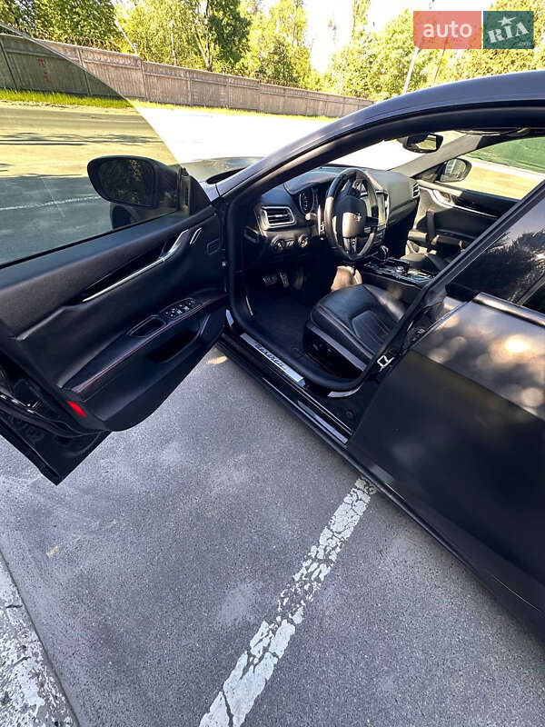 Седан Maserati Ghibli 2016 в Киеве