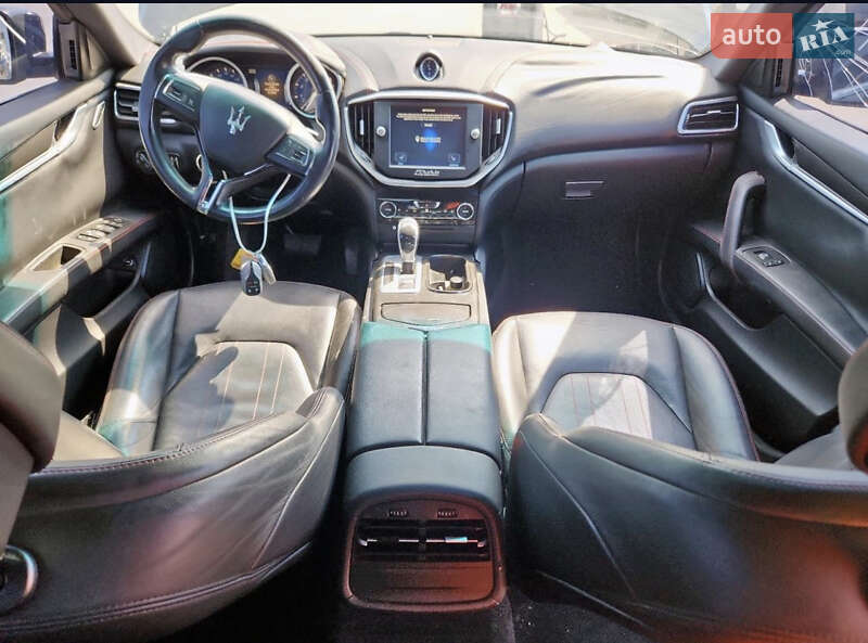 Седан Maserati Ghibli 2016 в Киеве фото 10 Седан Maserati Ghibli 2016 в Киеве