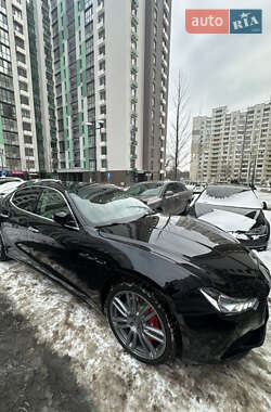Седан Maserati Ghibli 2014 в Киеве