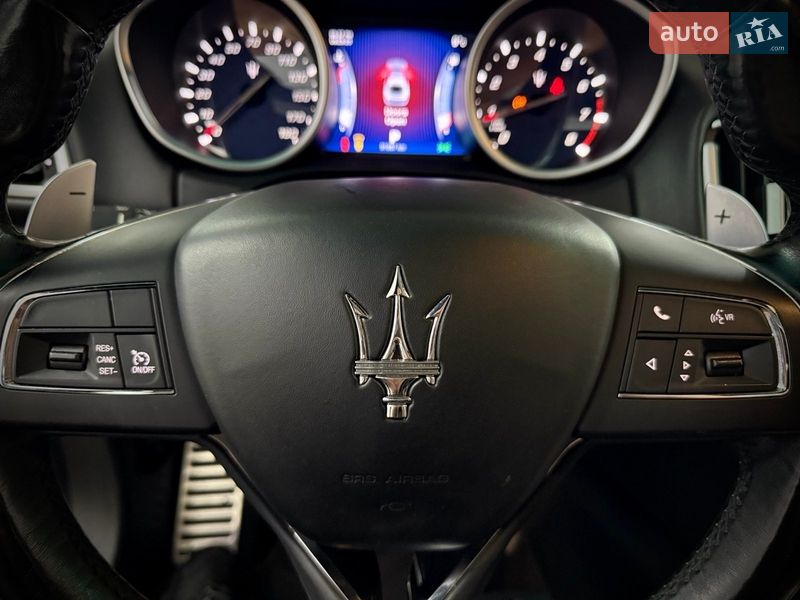 Седан Maserati Ghibli 2014 в Івано-Франківську