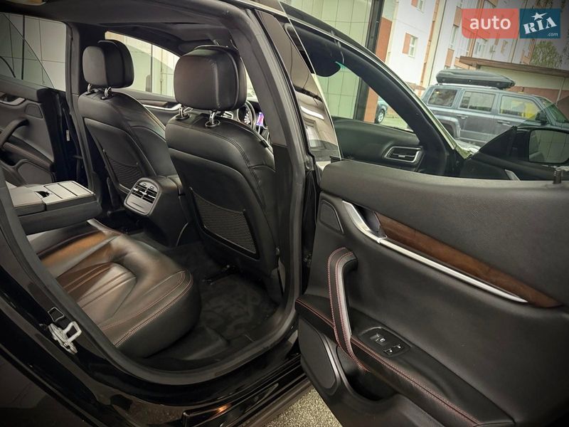 Седан Maserati Ghibli 2014 в Івано-Франківську