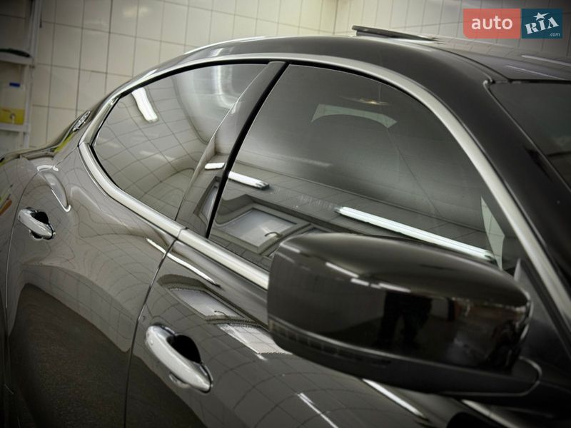 Седан Maserati Ghibli 2014 в Івано-Франківську