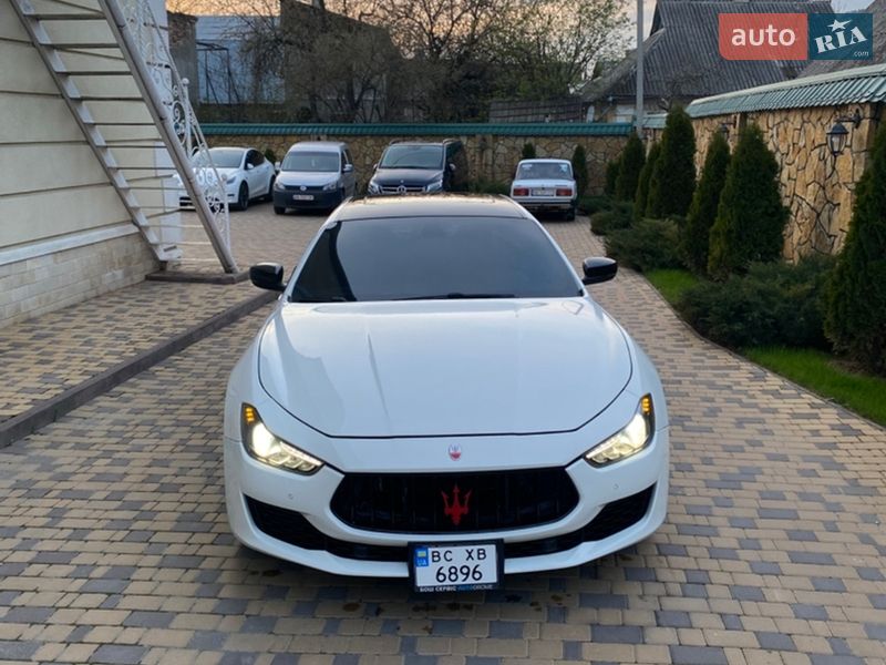 Седан Maserati Ghibli 2016 в Могилів-Подільському