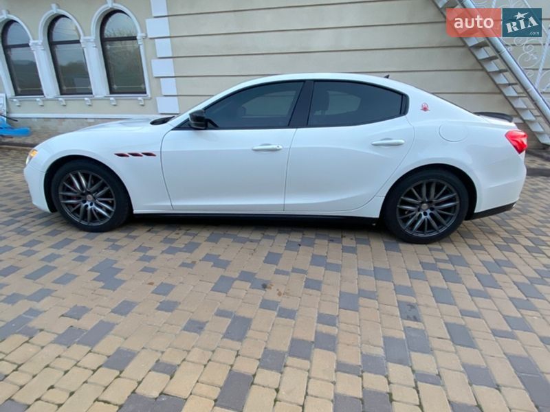 Седан Maserati Ghibli 2016 в Могилів-Подільському