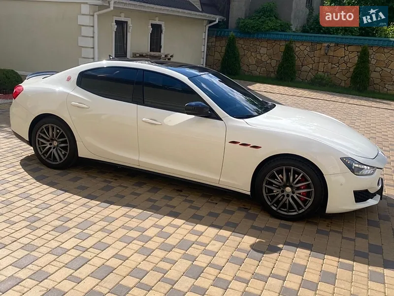 Maserati Ghibli 2016 VIN ZAM57XSA1H1225321 фото оголошення 8 з 91