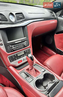 Купе Maserati GranCabrio 2010 в 