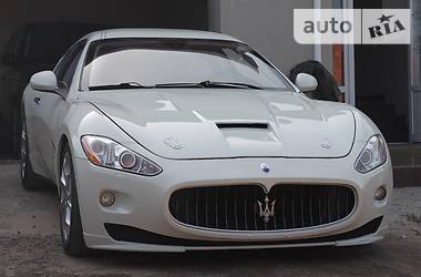 Купе Maserati GranTurismo 2012 в Києві
