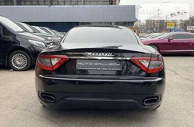 Купе Maserati GranTurismo 2014 в Киеве