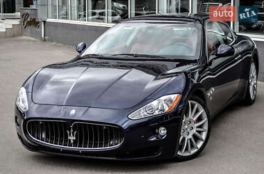 Купе Maserati GranTurismo 2011 в Києві