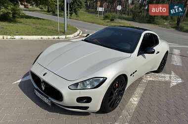Купе Maserati GranTurismo 2008 в Киеве