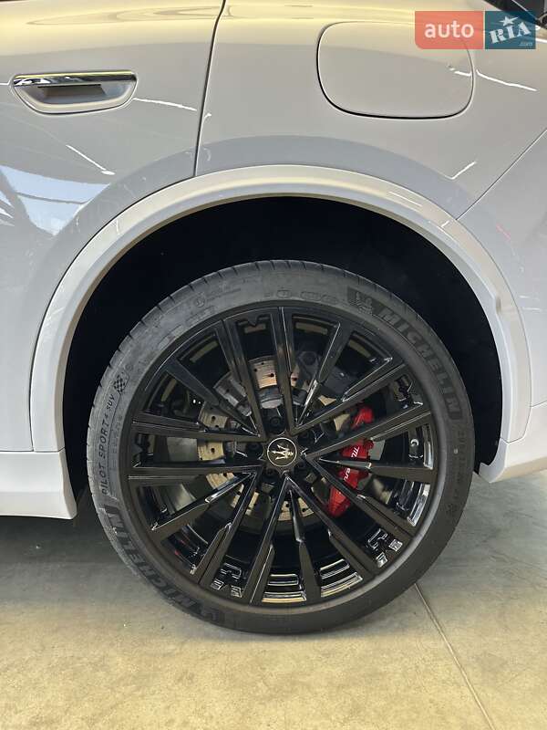 Позашляховик / Кросовер Maserati Grecale 2022 в Києві фото 37 Позашляховик / Кросовер Maserati Grecale 2022 в Києві