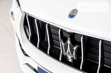 Внедорожник / Кроссовер Maserati Levante 2019 в Киеве