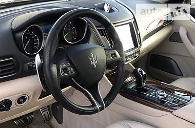 Внедорожник / Кроссовер Maserati Levante 2016 в Киеве