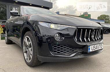 Внедорожник / Кроссовер Maserati Levante 2018 в Киеве