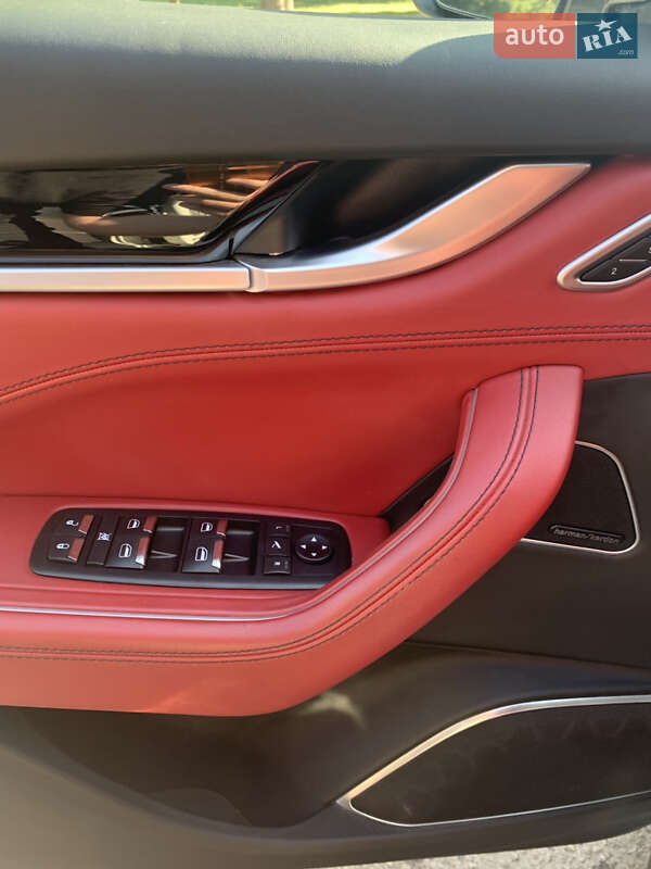 Внедорожник / Кроссовер Maserati Levante 2018 в Одессе