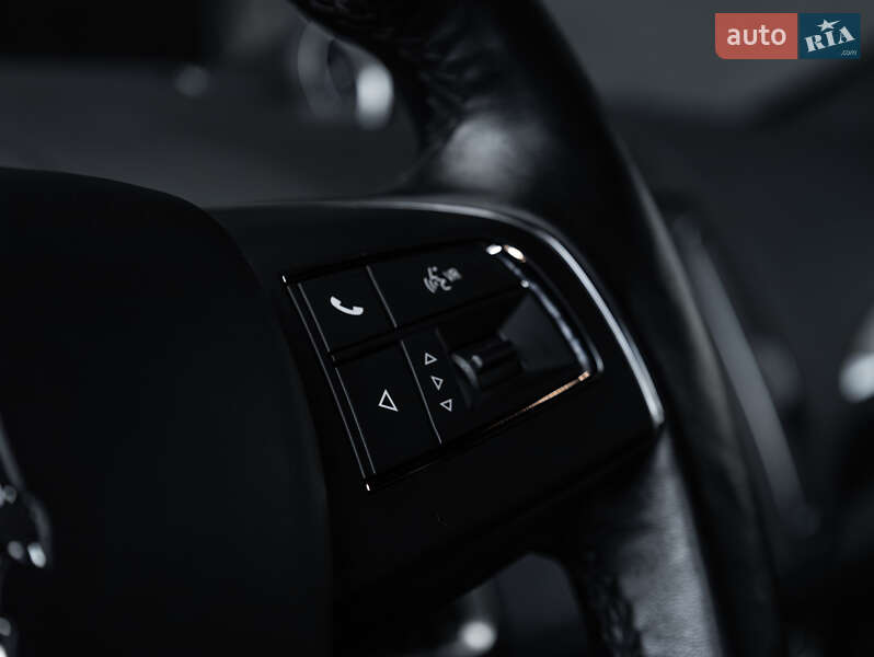 Позашляховик / Кросовер Maserati Levante 2016 в Києві