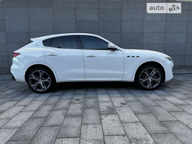 Внедорожник / Кроссовер Maserati Levante 2019 в Харькове фото 5 Внедорожник / Кроссовер Maserati Levante 2019 в Харькове