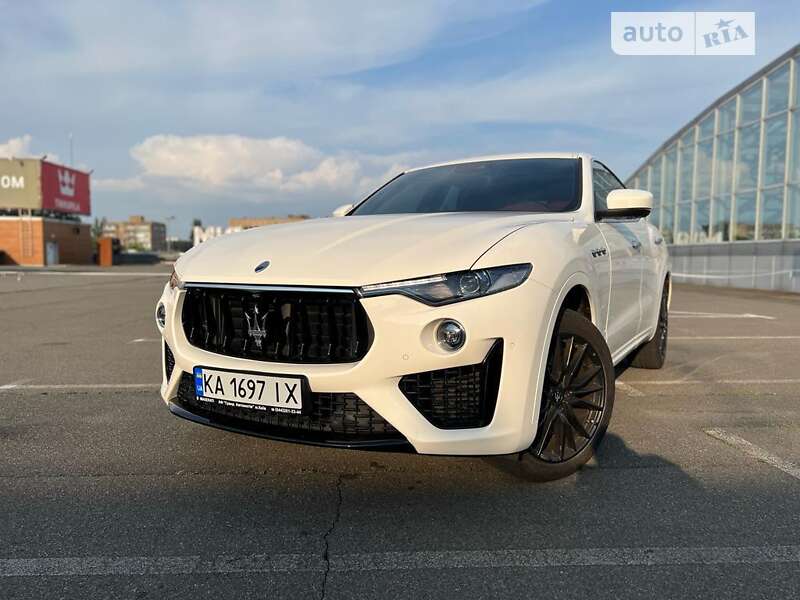 Внедорожник / Кроссовер Maserati Levante 2018 в Киеве
