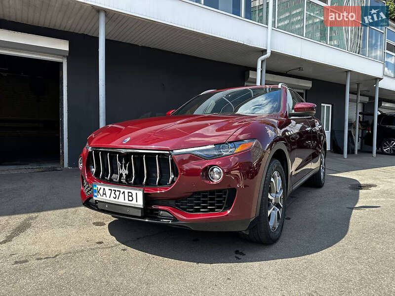 Позашляховик / Кросовер Maserati Levante 2016 в Києві