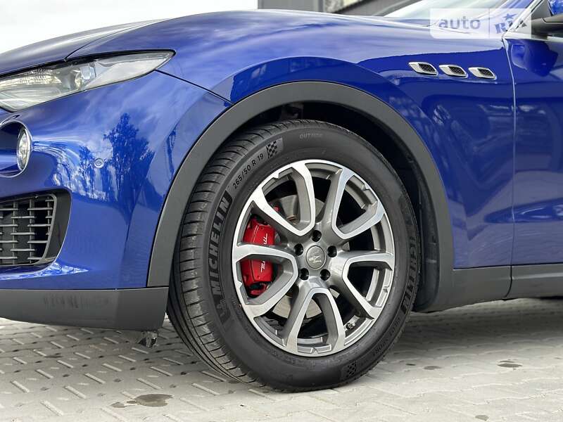 Внедорожник / Кроссовер Maserati Levante 2016 в Днепре