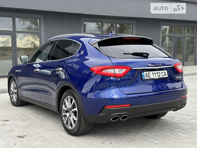 Внедорожник / Кроссовер Maserati Levante 2016 в Днепре