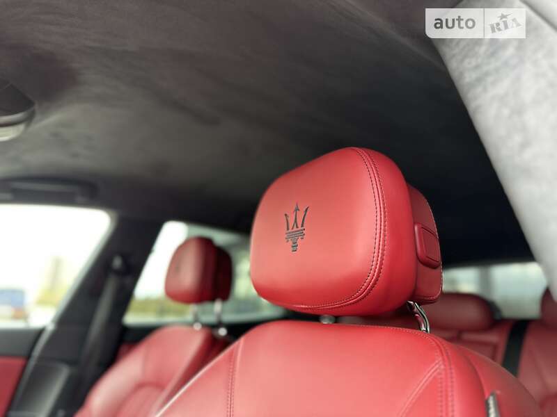 Внедорожник / Кроссовер Maserati Levante 2016 в Днепре