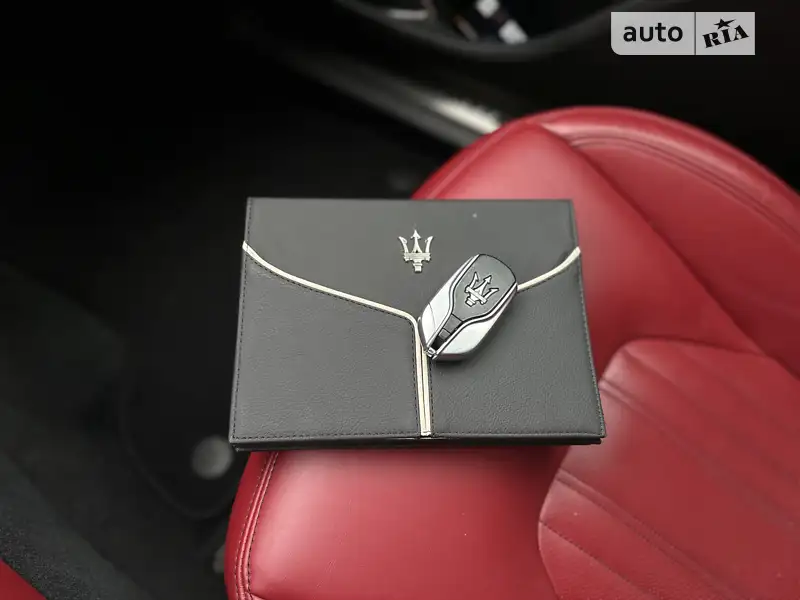 Внедорожник / Кроссовер Maserati Levante 2016 в Днепре документ