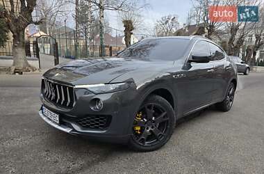 Внедорожник / Кроссовер Maserati Levante 2017 в Черновцах