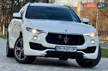 Позашляховик / Кросовер Maserati Levante 2016 в 