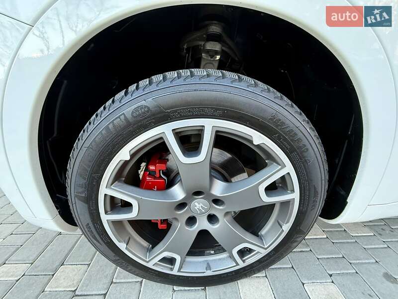 Внедорожник / Кроссовер Maserati Levante 2016 в Одессе