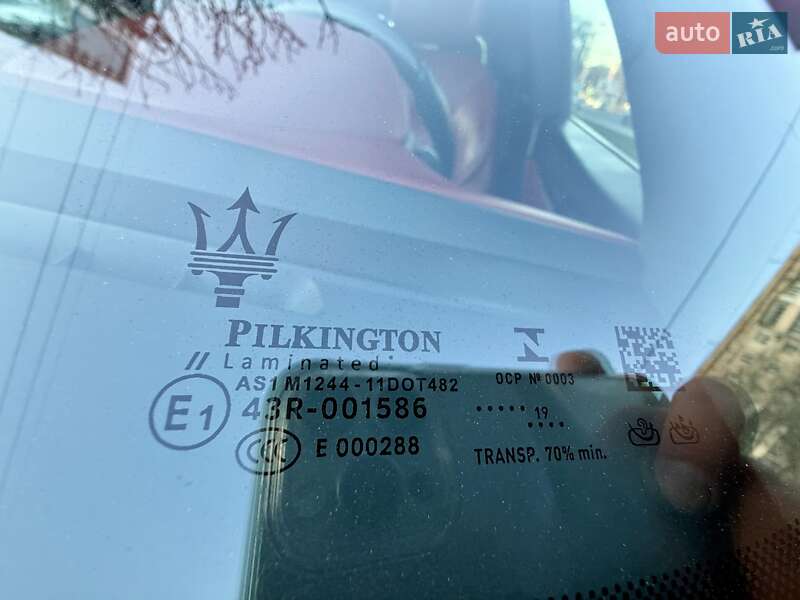 Внедорожник / Кроссовер Maserati Levante 2016 в Одессе