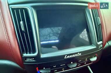 Позашляховик / Кросовер Maserati Levante 2016 в 