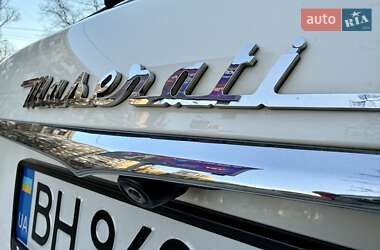 Позашляховик / Кросовер Maserati Levante 2016 в 