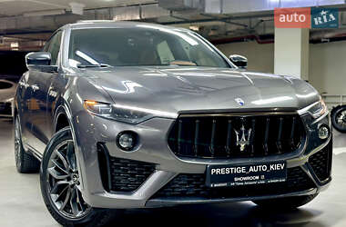 Внедорожник / Кроссовер Maserati Levante 2022 в Киеве