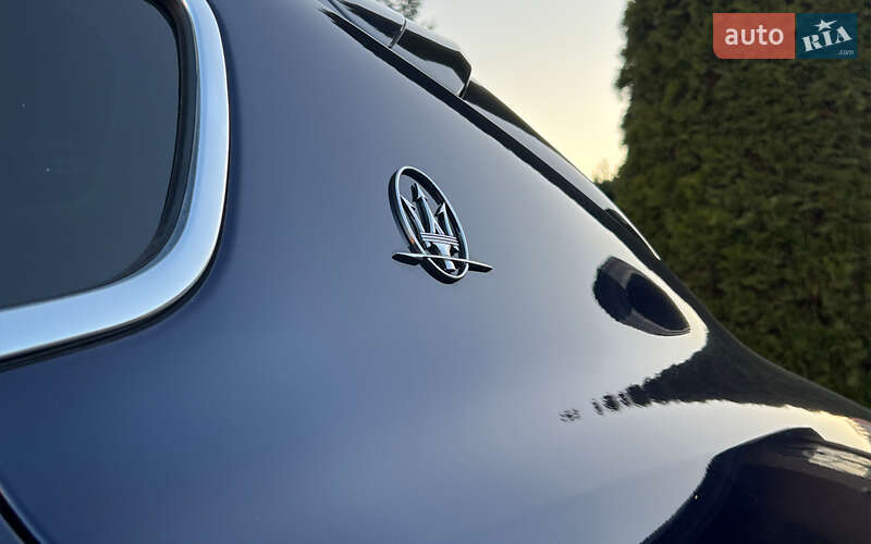 Позашляховик / Кросовер Maserati Levante 2018 в 