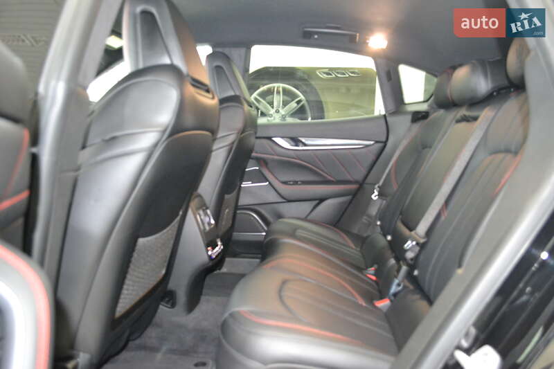 Позашляховик / Кросовер Maserati Levante 2018 в Києві фото 17 Позашляховик / Кросовер Maserati Levante 2018 в Києві