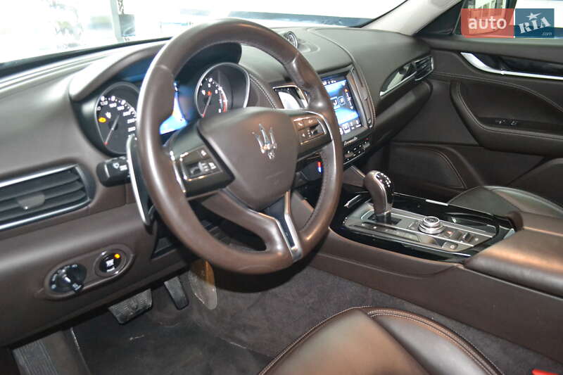Позашляховик / Кросовер Maserati Levante 2017 в Києві