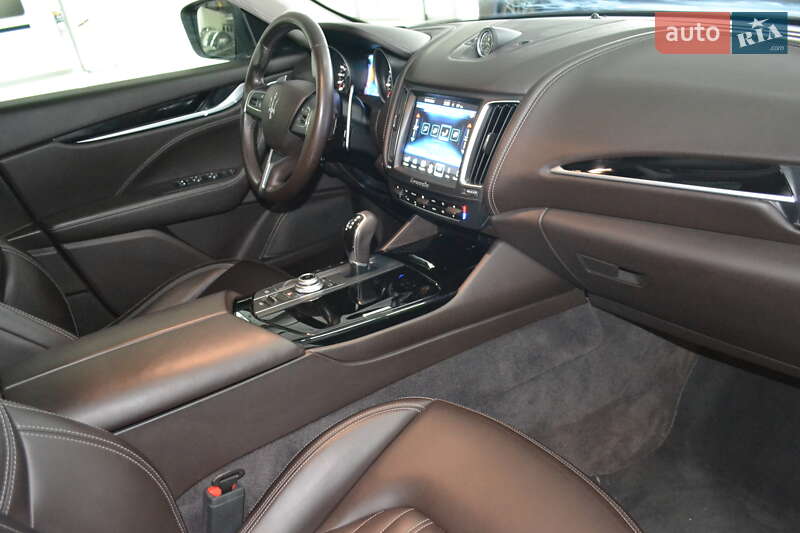 Позашляховик / Кросовер Maserati Levante 2017 в Києві