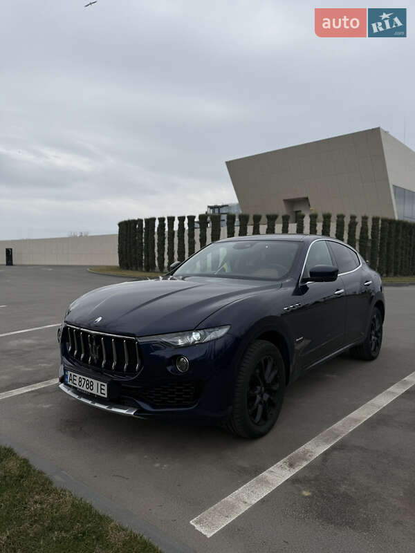 Позашляховик / Кросовер Maserati Levante 2018 в Дніпрі